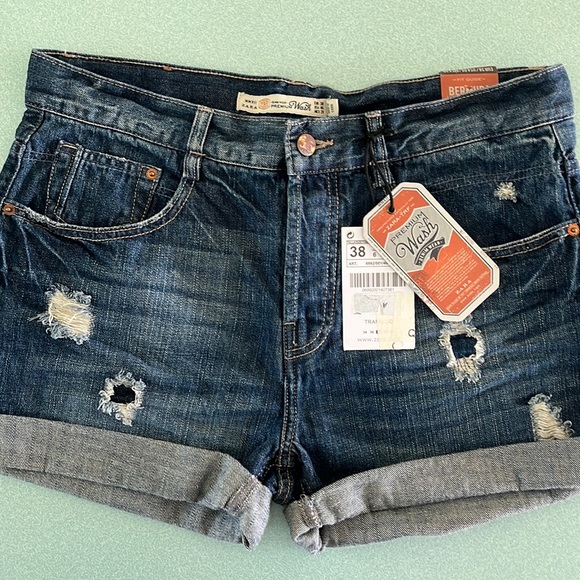 Zara Pants - ZARA women’s Denim  Shorts Size 38 (US6) Premium Wash Bermuda